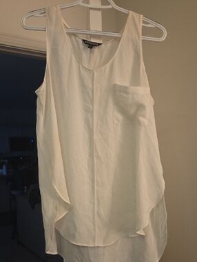 Express Cream Sleeveless Pocket Tank Top